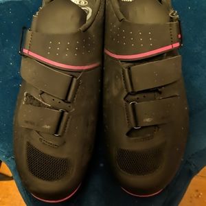 Pearl Izumi Spin Shoes (women's 42)